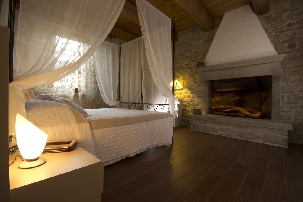 Farm Stay Agriturismo La Luna Santa Sofia Camera foto